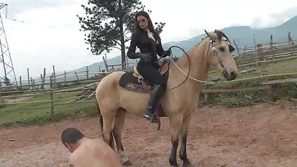 L'habitude de s'embrasser avant de marcher sexe mere fille