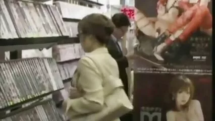 Vous pouvez facilement transformer une auberge en mere et fils xxx bordel!