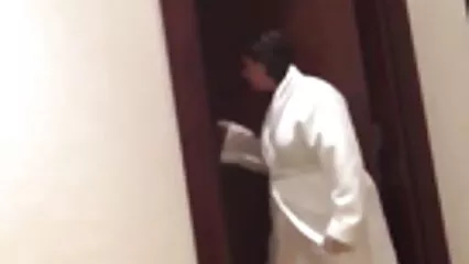 Comme c'est agréable de sex maman et fille travailler avec votre beau-père, vous pouvez l'embrasser tous les jours!