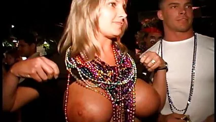 Avec de tels maman et son fils xxx jouets, l'amitié n'est pas requise.