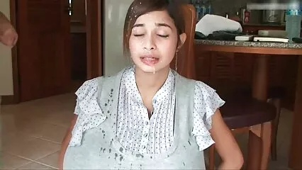 Deux chats pour un enfant. porno mer et son fils