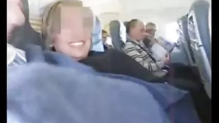 Travaillez votre chatte pour que maman ivre porn votre main droite